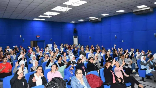 Yeşim'de meme kanseri farkındalık söyleşisi