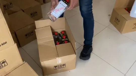 Yılbaşı öncesi insanları zehirleyeceklerdi..Sahte içkilere el konuldu