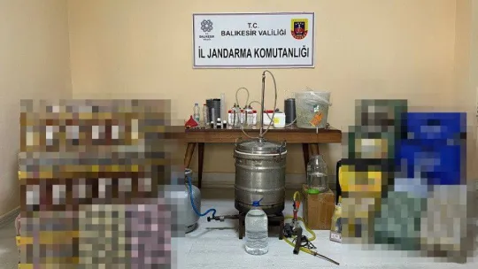 Yılbaşı öncesi kaçak içkiye 12 gözaltı