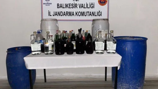 Yılbaşı öncesi kaçak içkiye 12 gözaltı