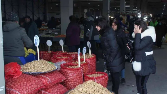 Yılbaşı öncesi Kırklareli'nde Bulgar yoğunluğu: Çuval çuval alıyorlar