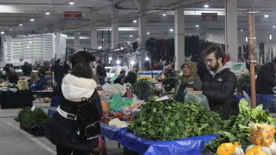 Yılbaşı öncesi Kırklareli'nde Bulgar yoğunluğu: Çuval çuval alıyorlar