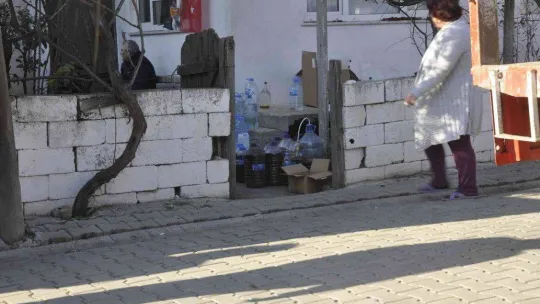 Yılbaşı öncesi Tekirdağ'da 1 ton sahte içki ele geçirildi