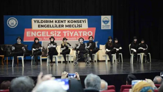 Yıldırım'da 'engelsiz tiyatro' oyunu