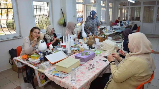 Yıldırım'da atık malzemeler sanat eserine dönüşüyor