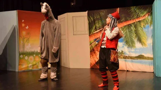 Yıldırım'da çocukların Keloğlan masallarıyla eğlendi