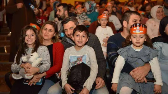 Yıldırım'da çocukların Keloğlan masallarıyla eğlendi