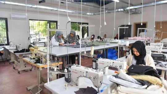 Yıldırım'da kadınlar hem öğreniyor hem üretiyor