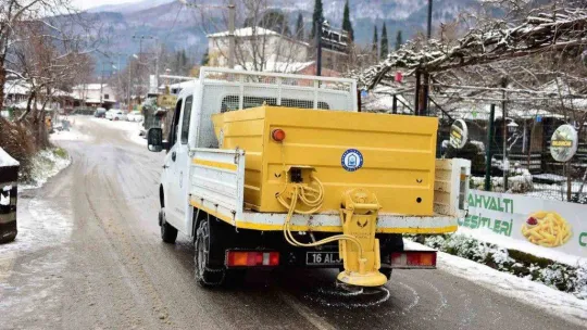 Yıldırım'da kar mesaisi