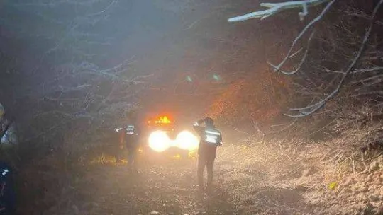 Yılın ilk karını görmek için dağa çıktılar: Mahsur kalınca ekipler tarafından kurtarıldılar