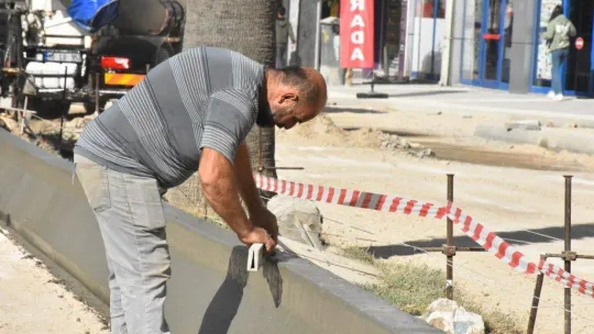 Yılmaz Akpınar Bulvarı yenileniyor