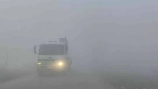 Yoğun sis hayatı olumsuz etkiledi