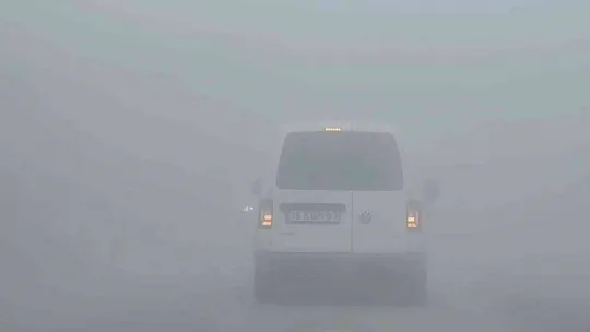 Yoğun sis hayatı olumsuz etkiledi