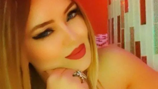 Yol ortasında eski eşine kurşun yağdırdı