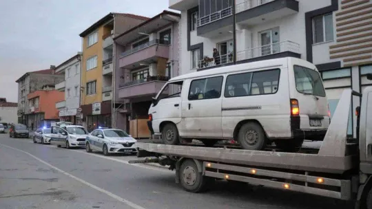Yolcu minibüsü ile panelvan kafa kafaya çarpıştı: 5 yaralı