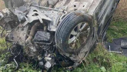 Yoldan çıkıp takla attı: 2 yaralı