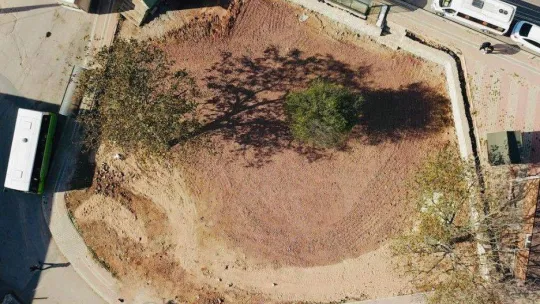 Yukarı Hereke'ye kent meydanı
