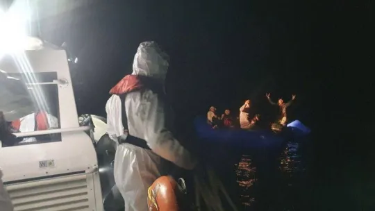 Yunan unsurlarının geri ittiği 61 kaçak göçmen kurtarıldı