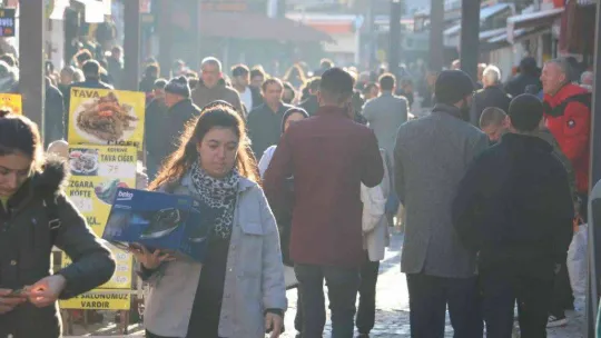 Yunan ve Bulgar turistler yılbaşı alışverişi için Edirne'ye akın etti