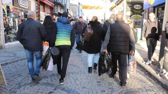 Yunan ve Bulgar turistler yılbaşı alışverişi için Edirne'ye akın etti