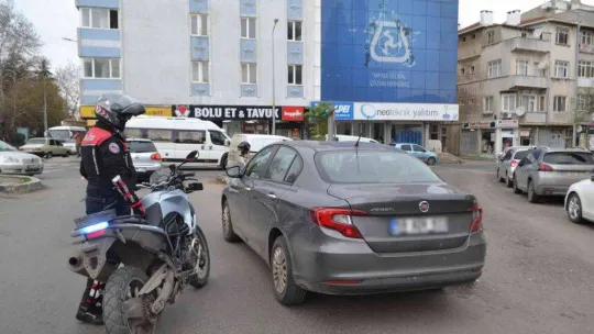 Yunus polisine yakalanan iki şahsın üzerinden 672 adet sentetik hap çıktı
