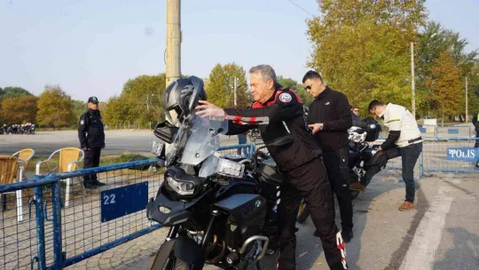 Yunus timlerinin gösterisi nefes kesti