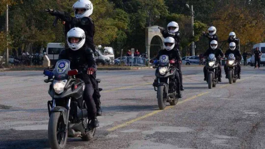 Yunus timlerinin gösterisi nefes kesti