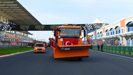 Yurt genelinde karla mücadelede 13 bin 52 personel, 11 bin 490 makine ve ekipman ile hizmet verilecek