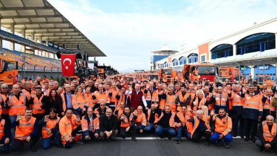 Yurt genelinde karla mücadelede 13 bin 52 personel, 11 bin 490 makine ve ekipman ile hizmet verilecek