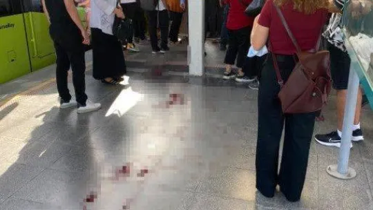 Yüzlerce kişinin gözü önünde yaşanan olayın sebebi dehşete düşürdü