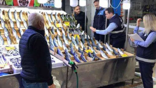 Zabıta ekipleri balıkçıları denetledi