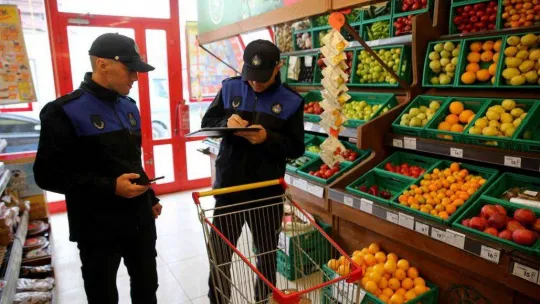 Zabıta ekipleri market denetiminde