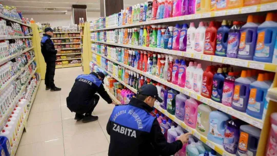 Zabıta ekipleri market denetiminde
