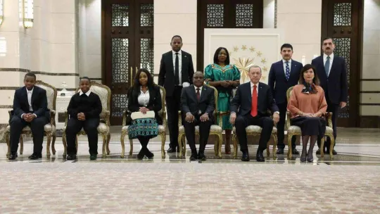Zambiya Büyükelçisi William Maipambe Sikazwe, Cumhurbaşkanı Erdoğan'a güven mektubu sundu