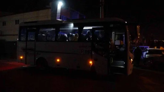 Zehirlenen çok sayıda fabrika işçisi hastaneye kaldırıldı