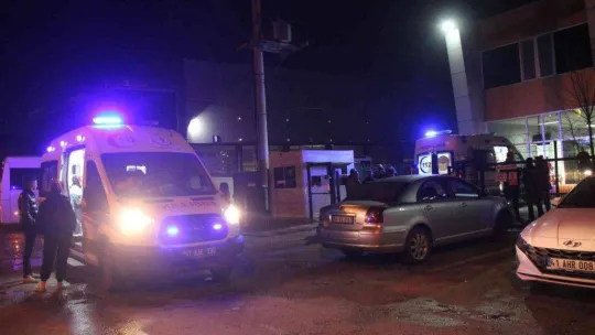 Zehirlenen çok sayıda fabrika işçisi hastaneye kaldırıldı