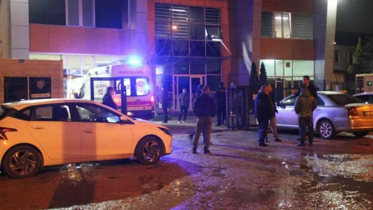 Zehirlenen çok sayıda fabrika işçisi hastaneye kaldırıldı