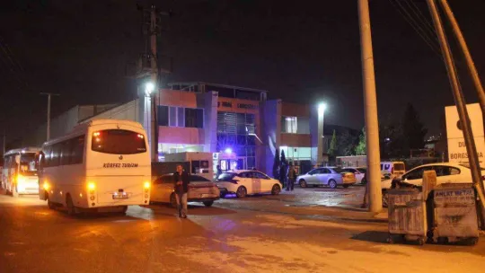 Zehirlenen çok sayıda fabrika işçisi hastaneye kaldırıldı