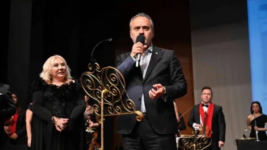 Zeki Müren Bursa'da şarkılarla anıldı