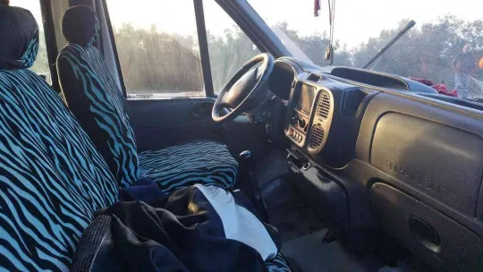 Zeytin işçilerini taşıyan minibüse tır çarptı 2'si ağır 8 yaralı