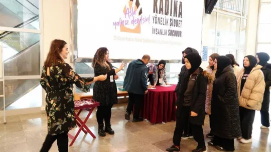 Zeytinburnu AKDEM'den Kadına Yönelik Şiddet Paneli