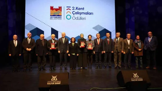 Zeytinburnu'nda '2. Kent Çalışmaları' ödül töreni düzenlendi