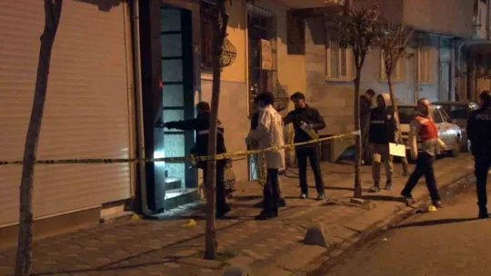 Zeytinburnu'nda silahlı çatışma: 4 yaralı