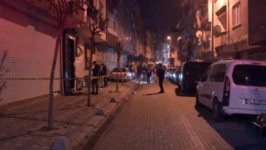 Zeytinburnu'nda silahlı çatışma: 4 yaralı