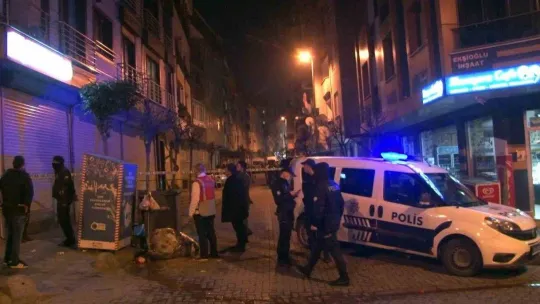 Zeytinburnu'nda silahlı çatışma: 4 yaralı