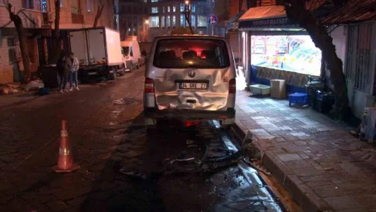 Zeytinburnu'nda silahlı çatışma: 4 yaralı