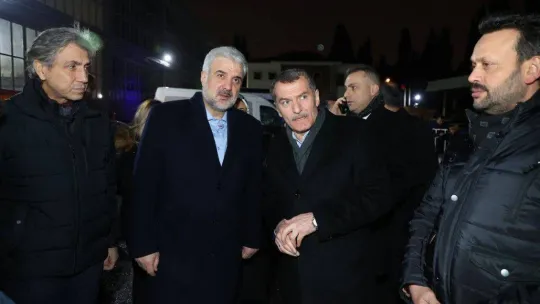 Zeytinburnulular depremzedelere yardıma koştu