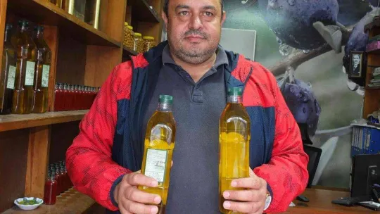 Zeytinyağını renkli cam şişelerde saklayın