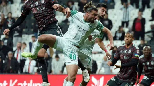 Ziraat Türkiye Kupası: Beşiktaş: 3 - Serik Belediyespor: 0 (İlk yarı)