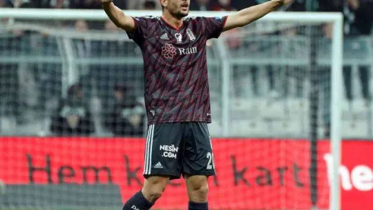 Ziraat Türkiye Kupası: Beşiktaş: 3 - Serik Belediyespor: 0 (İlk yarı)